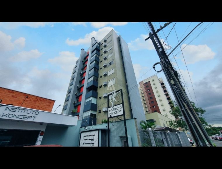 Apartamento no Bairro Centro em Joinville com 3 Dormitórios (1 suíte) e 94 m² - 01320.002