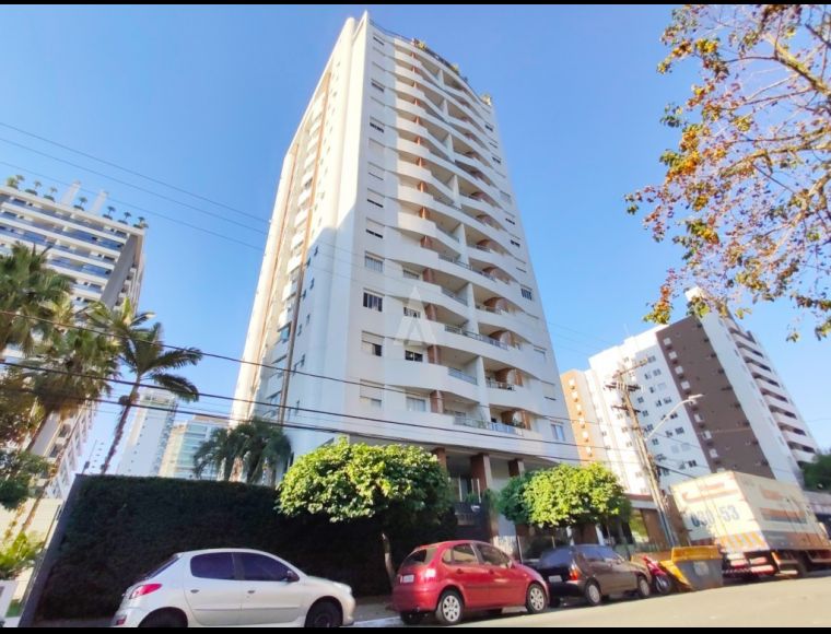 Apartamento no Bairro Centro em Joinville com 3 Dormitórios (3 suítes) e 127 m² - 40184.001