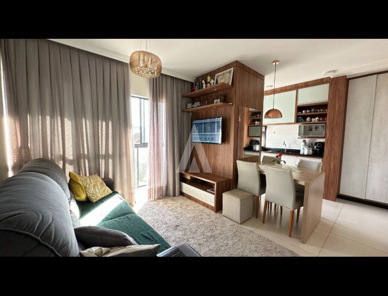 Apartamento no Bairro Costa e Silva em Joinville com 2 Dormitórios (1 suíte) - 25102