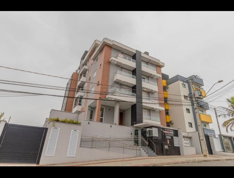 Apartamento no Bairro Costa e Silva em Joinville com 3 Dormitórios (1 suíte) e 132 m² - LG8859