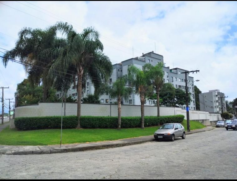 Apartamento no Bairro Costa e Silva em Joinville com 3 Dormitórios (1 suíte) e 125 m² - KA355