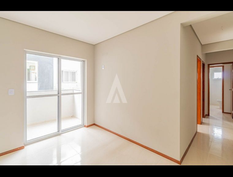Apartamento no Bairro Costa e Silva em Joinville com 1 Dormitórios (1 suíte) - 23398A