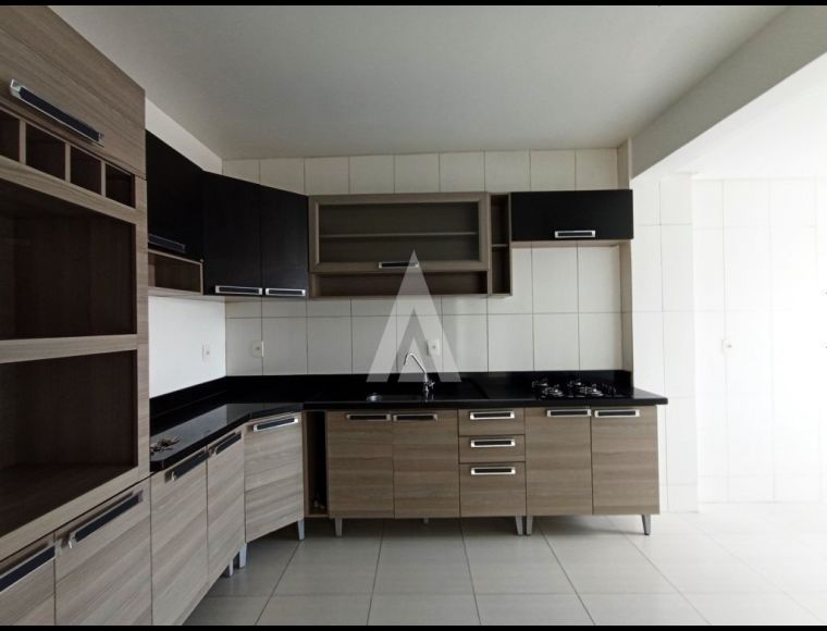 Apartamento no Bairro Costa e Silva em Joinville com 2 Dormitórios (1 suíte) - 25942N