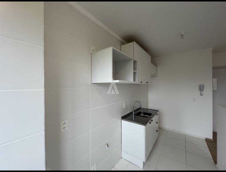 Apartamento no Bairro Costa e Silva em Joinville com 2 Dormitórios e 50 m² - 12544.001