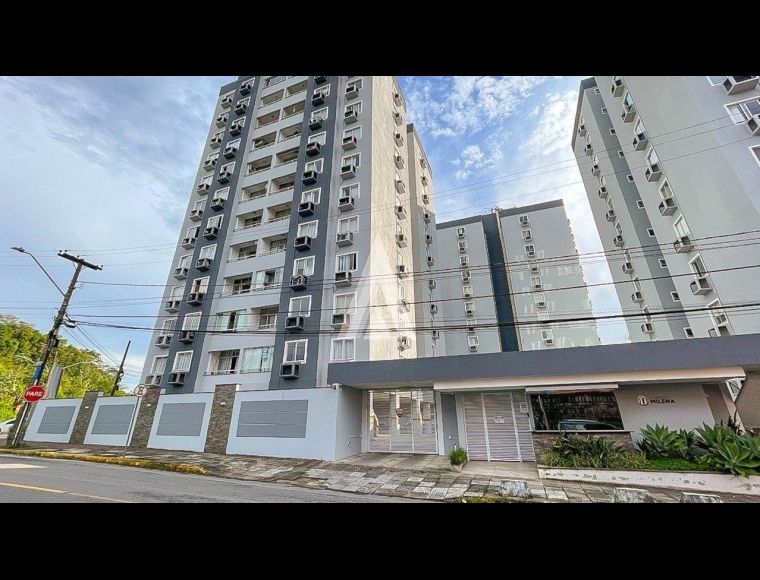 Apartamento no Bairro Costa e Silva em Joinville com 3 Dormitórios - 26236