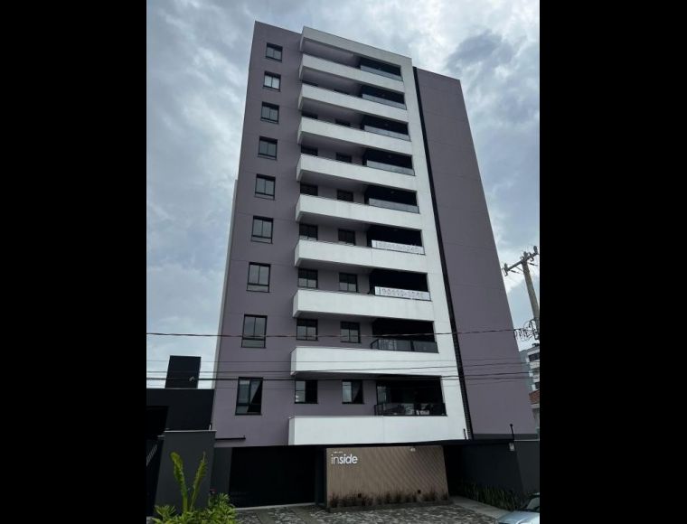Apartamento no Bairro Costa e Silva em Joinville com 3 Dormitórios (1 suíte) e 76 m² - 3122