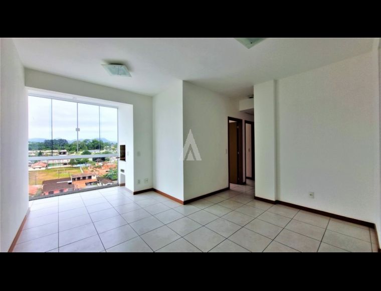 Apartamento no Bairro Floresta em Joinville com 3 Dormitórios (1 suíte) e 68 m² - 04930.001