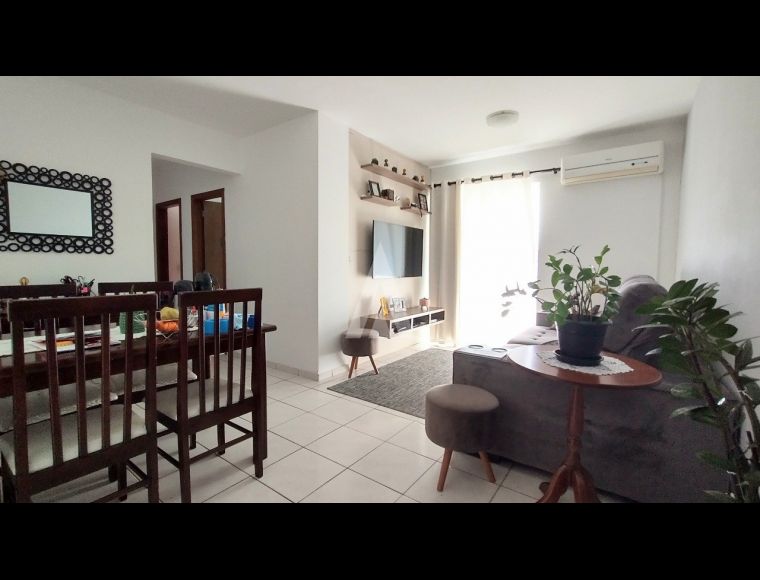 Apartamento no Bairro Floresta em Joinville com 2 Dormitórios (1 suíte) - 25421A