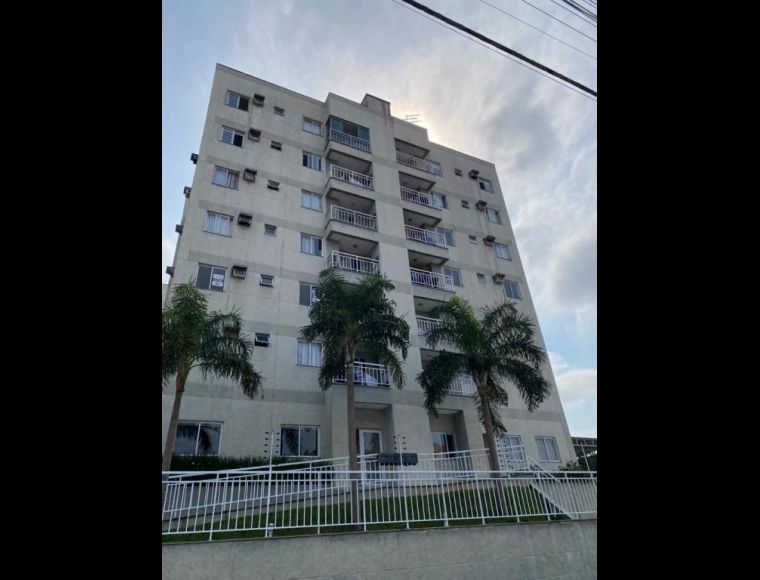 Apartamento no Bairro Floresta em Joinville com 3 Dormitórios (1 suíte) e 72 m² - SA174
