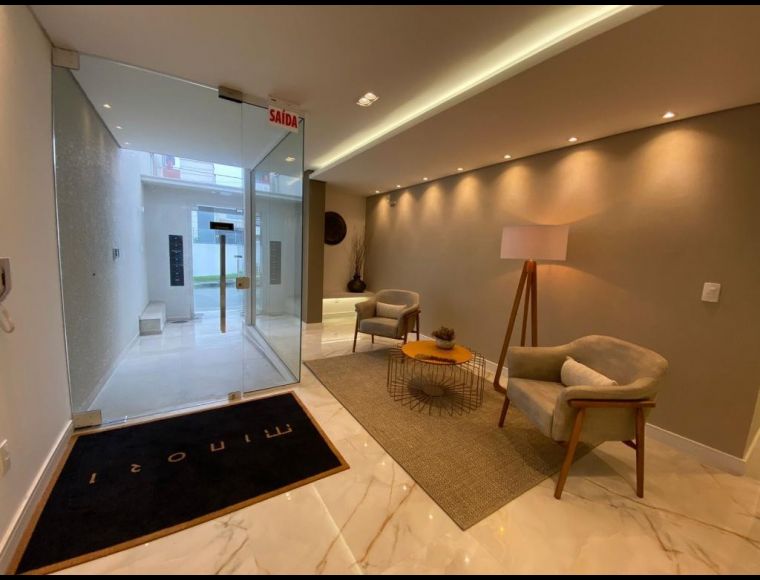 Apartamento no Bairro Glória em Joinville com 3 Dormitórios (1 suíte) e 87 m² - KA252