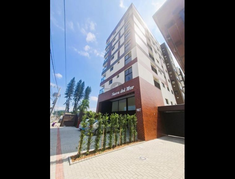 Apartamento no Bairro Glória em Joinville com 3 Dormitórios (1 suíte) e 79 m² - LG9228