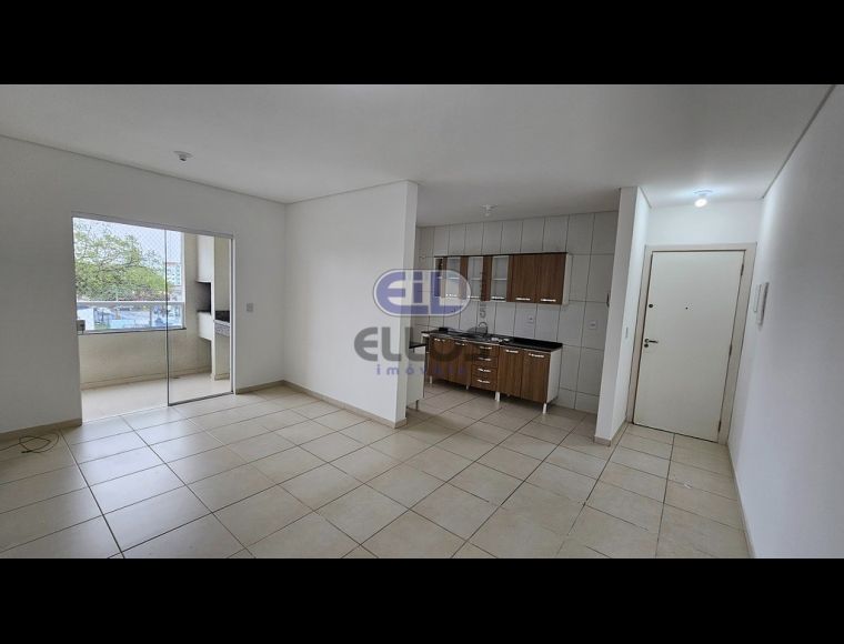 Apartamento no Bairro Guanabara em Joinville com 2 Dormitórios e 68.86 m² - 00111016