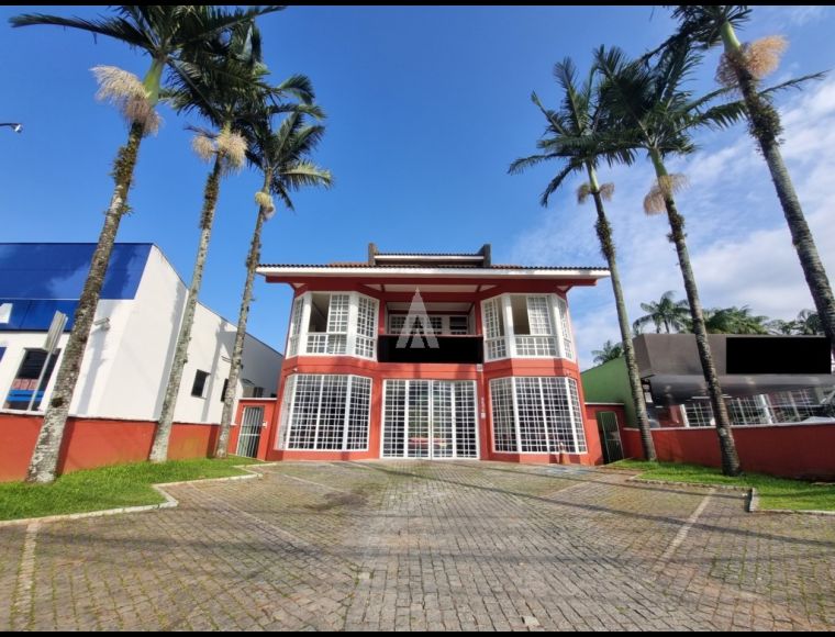 Apartamento no Bairro Iririú em Joinville com 2 Dormitórios e 130 m² - 11750.003