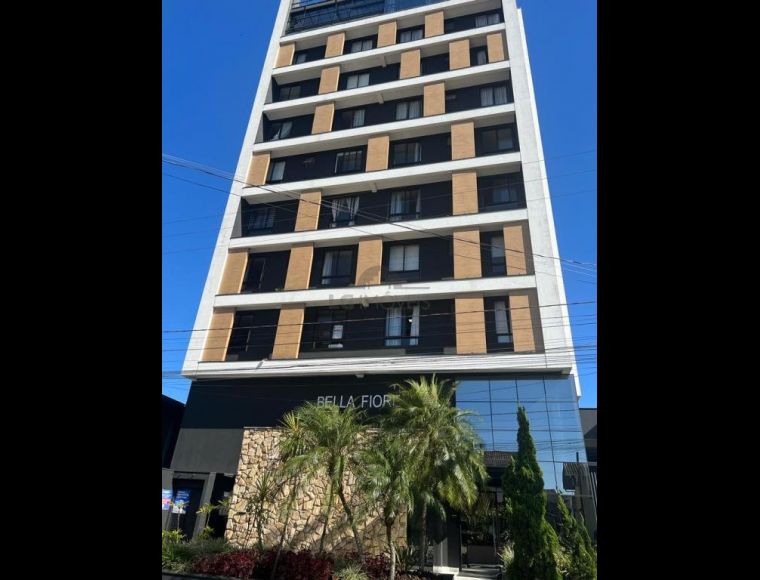 Apartamento no Bairro Iririú em Joinville com 3 Dormitórios (1 suíte) e 129 m² - LG8849