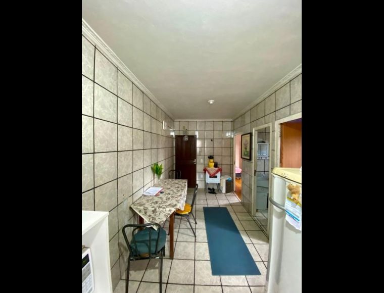 Apartamento no Bairro Jardim Iririú em Joinville com 2 Dormitórios e 35 m² - 3099