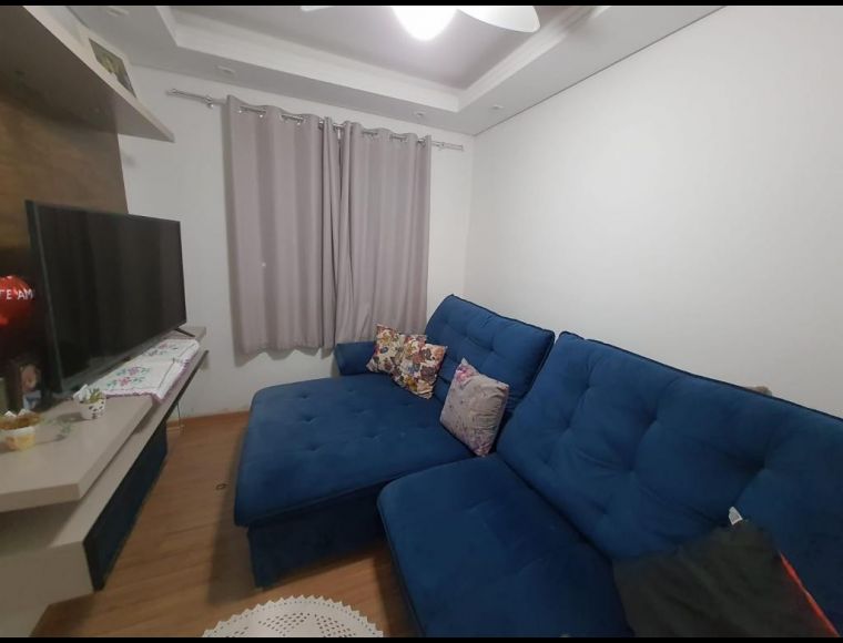 Apartamento no Bairro João Costa em Joinville com 3 Dormitórios e 54 m² - KA298