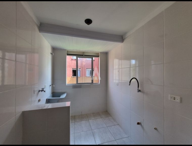 Apartamento no Bairro Paranaguamirim em Joinville com 2 Dormitórios e 45 m² - 12185.001