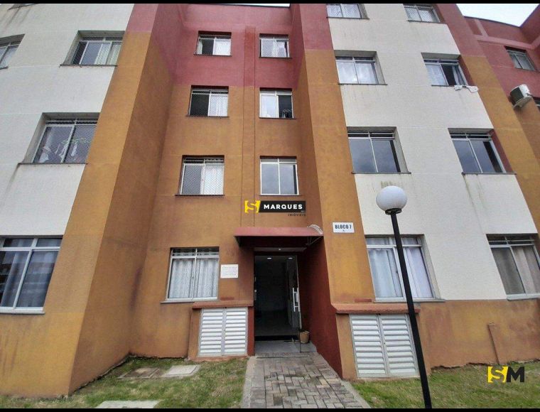 Apartamento no Bairro Paranaguamirim em Joinville com 2 Dormitórios e 45 m² - 685