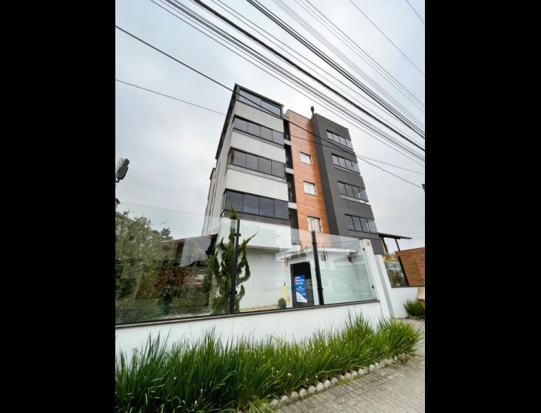Apartamento no Bairro Saguaçú em Joinville com 2 Dormitórios (1 suíte) e 79 m² - 2593