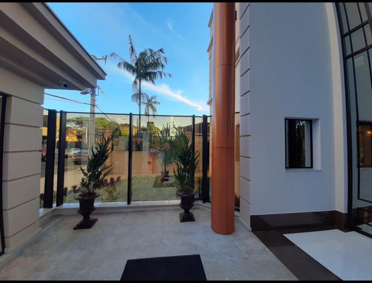 Apartamento no Bairro Saguaçú em Joinville com 3 Dormitórios (3 suítes) e 121 m² - KA224