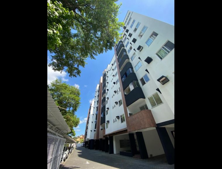 Apartamento no Bairro Saguaçú em Joinville com 2 Dormitórios (1 suíte) e 69 m² - LG2227