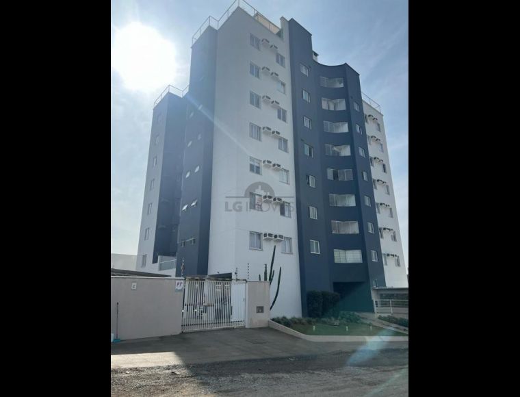 Apartamento no Bairro Santo Antônio em Joinville com 3 Dormitórios (1 suíte) e 123 m² - LG8446