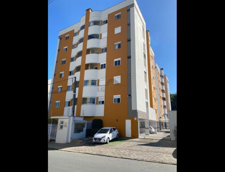 Apartamento no Bairro Santo Antônio em Joinville com 3 Dormitórios (1 suíte) e 76 m² - LG8870
