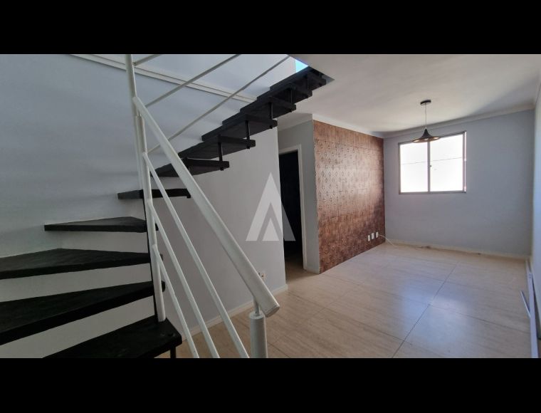 Apartamento no Bairro Santo Antônio em Joinville com 2 Dormitórios (1 suíte) - 25166