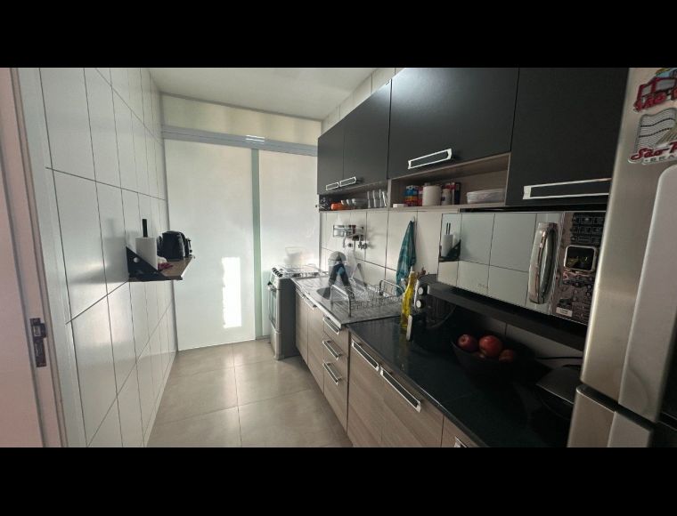 Apartamento no Bairro Santo Antônio em Joinville com 2 Dormitórios (1 suíte) - 25251N