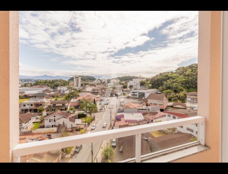 Apartamento no Bairro Santo Antônio em Joinville com 1 Dormitórios (2 suítes) - 25790