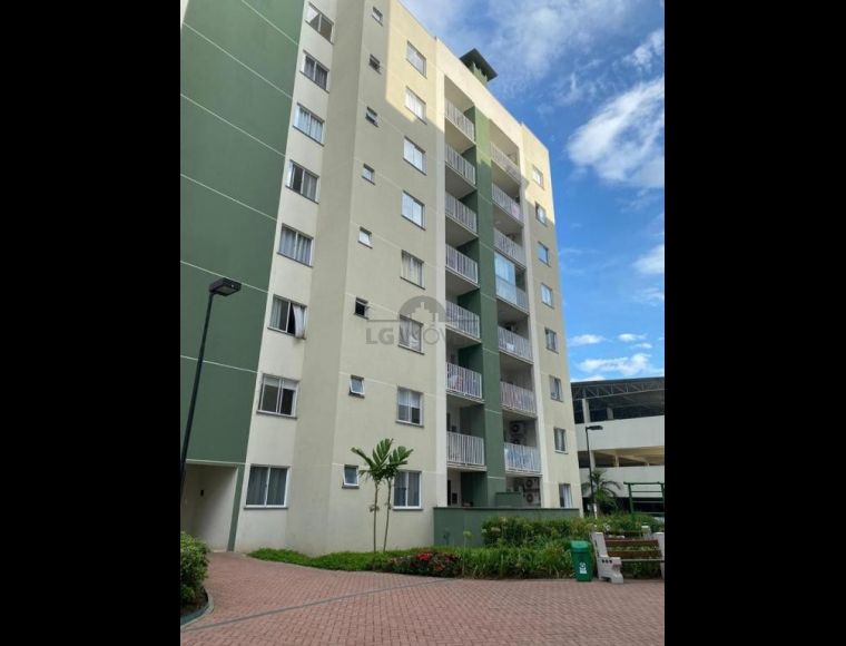 Apartamento no Bairro Santo Antônio em Joinville com 2 Dormitórios e 59 m² - LG9212