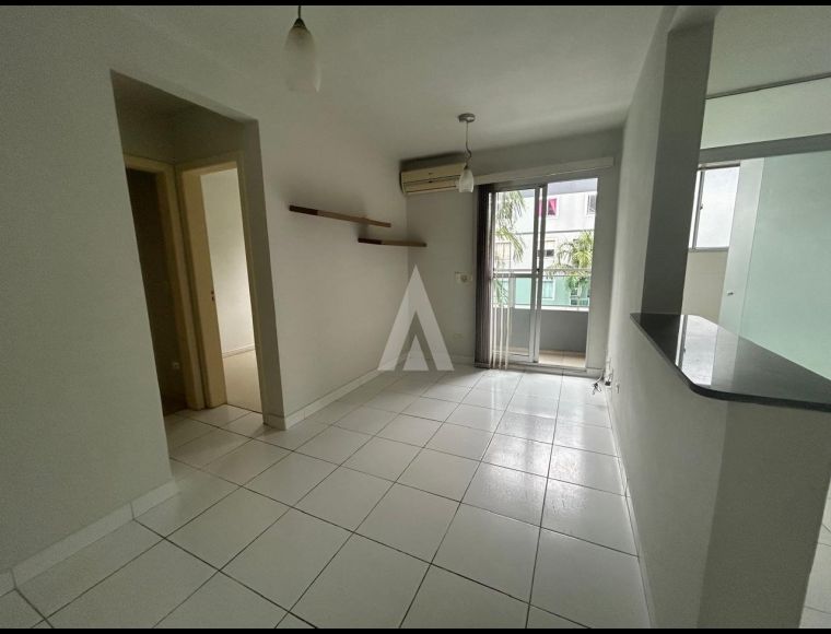 Apartamento no Bairro Santo Antônio em Joinville com 1 Dormitórios (1 suíte) - 26239