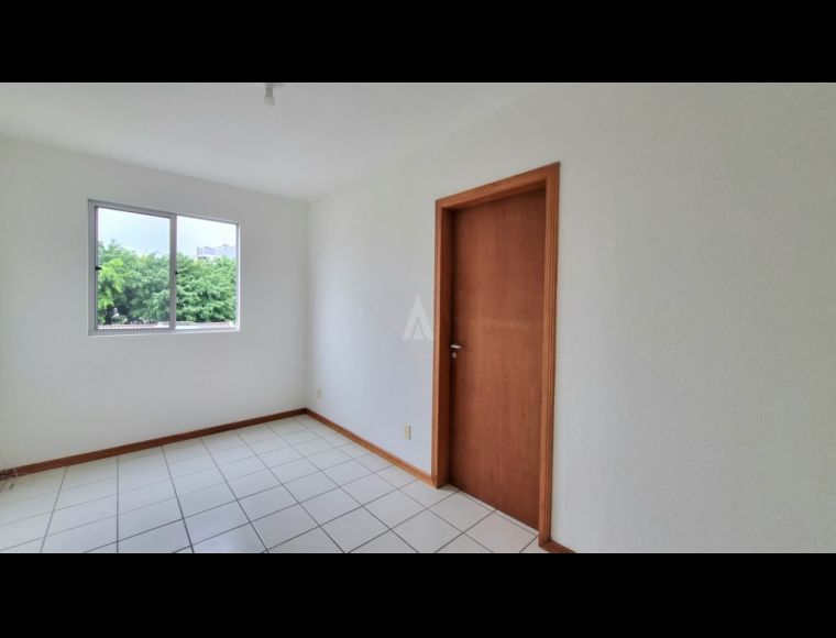 Apartamento no Bairro Santo Antônio em Joinville com 1 Dormitórios (1 suíte) e 33 m² - 10001.004