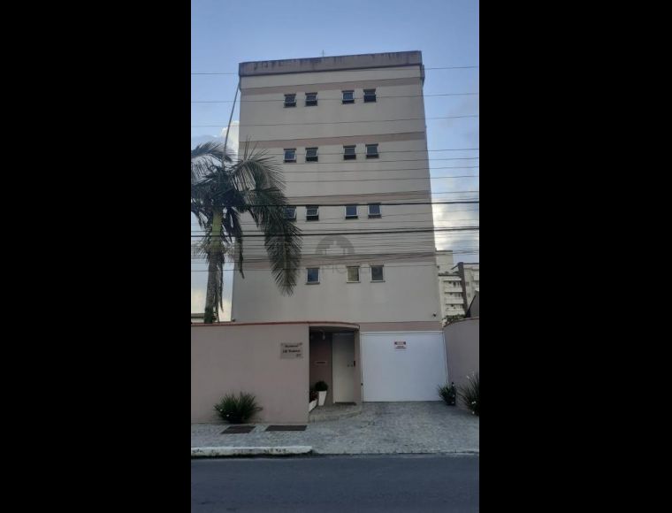 Apartamento no Bairro Santo Antônio em Joinville com 2 Dormitórios (1 suíte) e 61 m² - LG8184