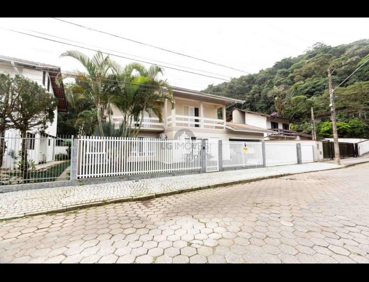 Casa no Bairro América em Joinville com 4 Dormitórios (1 suíte) - LG8889