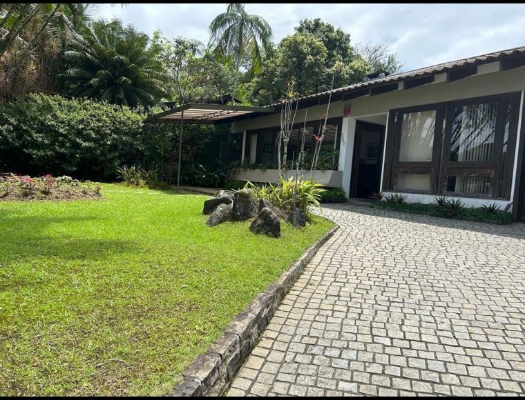 Casa no Bairro América em Joinville com 4 Dormitórios (1 suíte) - LG9099