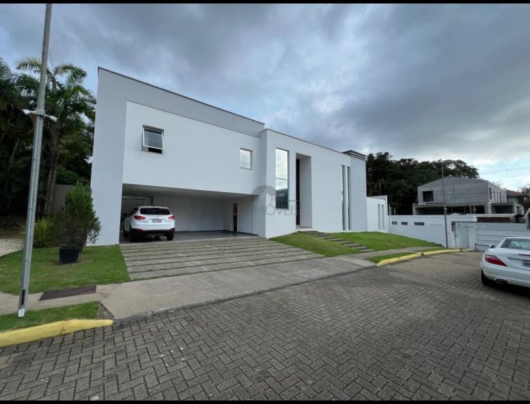 Casa no Bairro América em Joinville com 4 Dormitórios (2 suítes) - LG9127