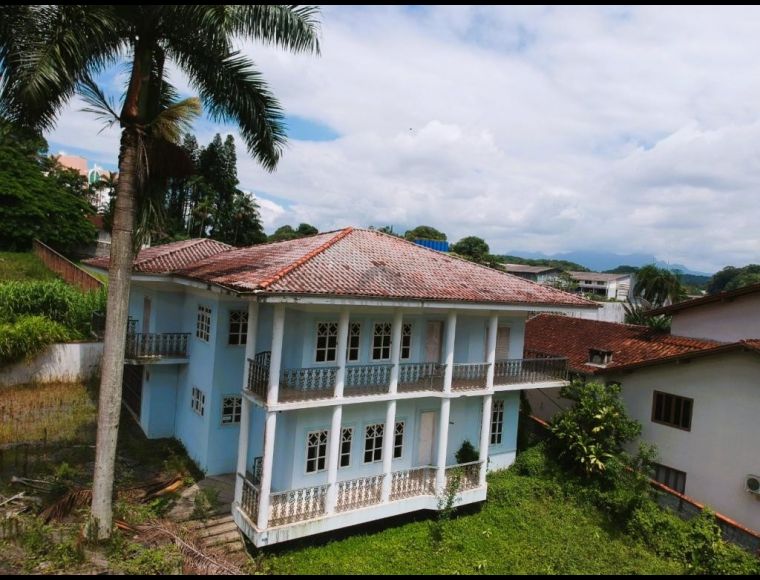 Casa no Bairro Anita Garibaldi em Joinville com 4 Dormitórios (1 suíte) - LG8787