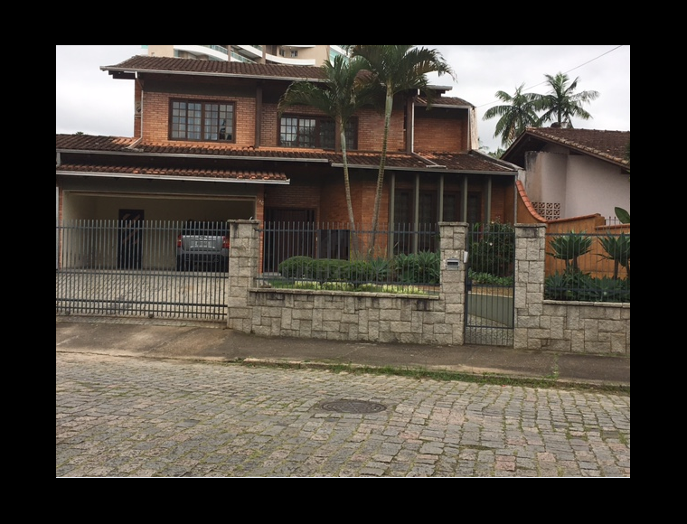 Casa no Bairro Atiradores em Joinville com 5 Dormitórios (2 suítes) - LG4659