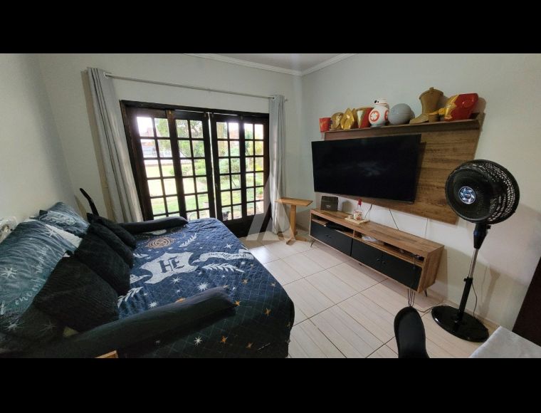 Casa no Bairro Boa Vista em Joinville com 2 Dormitórios - 26156