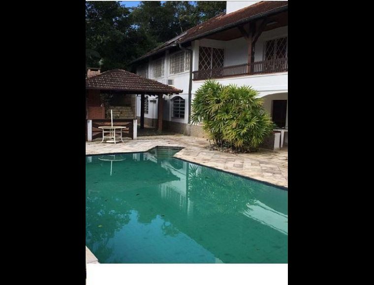 Casa no Bairro Boa Vista em Joinville com 6 Dormitórios (1 suíte) e 637 m² - KR746