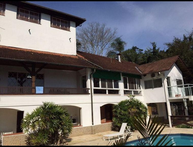 Casa no Bairro Boa Vista em Joinville com 6 Dormitórios (1 suíte) e 637 m² - KR746