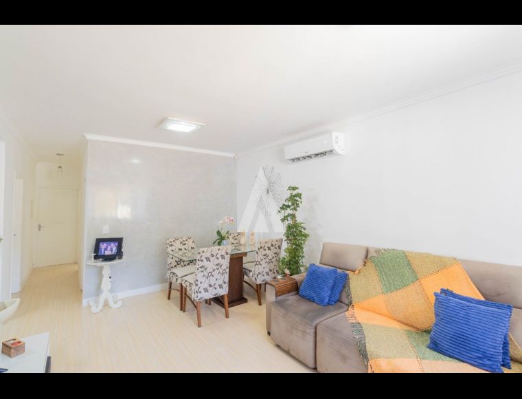Casa no Bairro Bom Retiro em Joinville com 2 Dormitórios (1 suíte) - 25919A