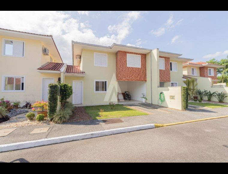Casa no Bairro Bom Retiro em Joinville com 2 Dormitórios (1 suíte) - 26032