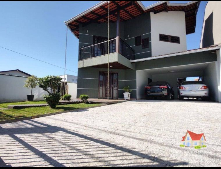 Casa no Bairro Comasa em Joinville com 3 Dormitórios (1 suíte) e 250 m² - SO0305