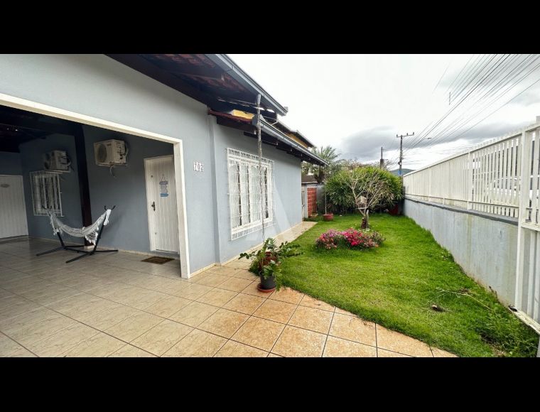 Casa no Bairro Comasa em Joinville com 2 Dormitórios (1 suíte) - 25663