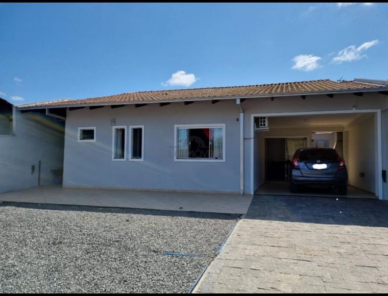 Casa no Bairro Costa e Silva em Joinville com 2 Dormitórios (1 suíte) - LG8487