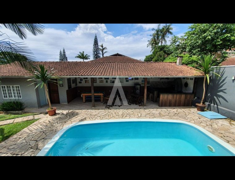 Casa no Bairro Costa e Silva em Joinville com 2 Dormitórios (1 suíte) - 24326N