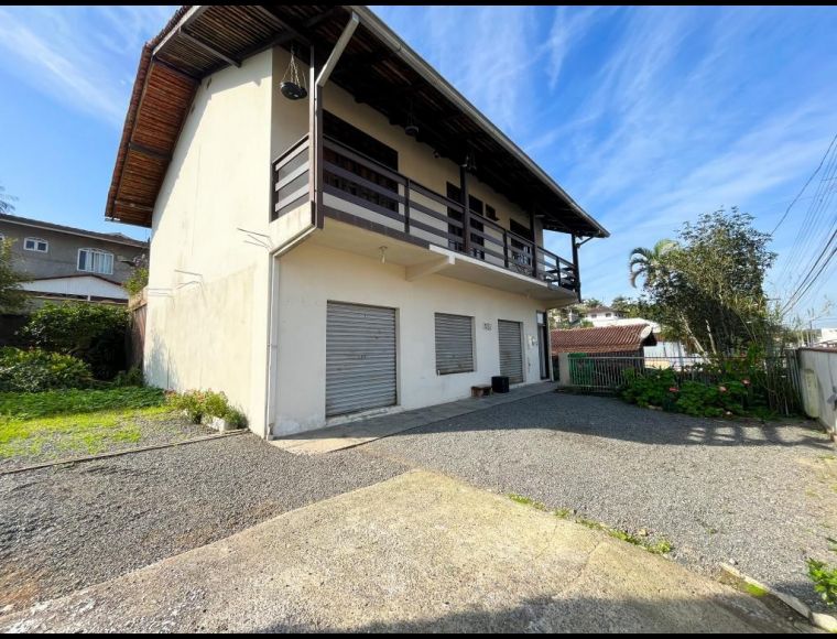 Casa no Bairro Floresta em Joinville com 3 Dormitórios (1 suíte) e 270 m² - 2612