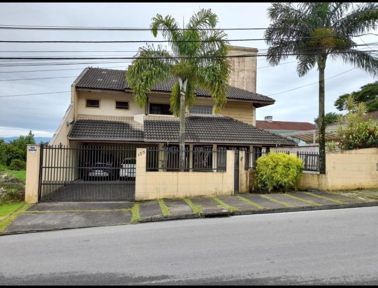 Casa no Bairro Floresta em Joinville com 3 Dormitórios (1 suíte) - LG8982